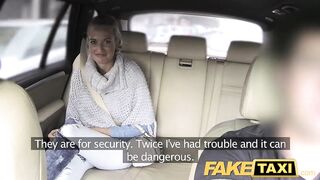 Taxi Married lady sucks and fucks driver