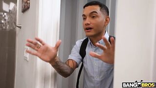 Sexy - Jason Legend Is On His Way Home When He Spots Bootylicious Nikki Mar Ready To Be Fucked