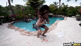 Sexy - Petite Goddess Mini Stallion Swallows Jovan's Dick As A Thank You For Helping Her