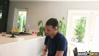 Sexy - The Sex Doll BTS With Reyna DeLaCruz And Johnny Love