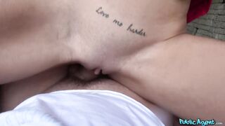 Public Sex - Ihr Cute Arsch machte meinen Schwanz hart und bereit zum Ficken