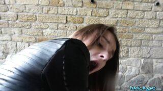 Public Sex - Ihr Cute Arsch machte meinen Schwanz hart und bereit zum Ficken