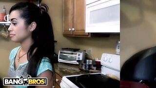 Sexy - Petite Maid Eva Saldana Sucks & Fucks For Extra Dinero
