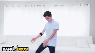 Sexy - Juan El Caballo Loco Practicing His Sex Moves Like A Dork