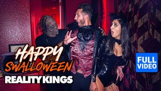 Real Sexy - Gianna Dior Dressed In Black Latex Takes Quinton's Dick In Front Of The Camera