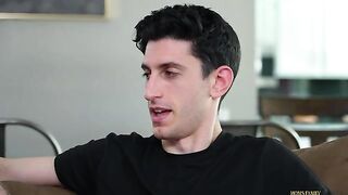 Sharing With My Stepmom - S1:E8