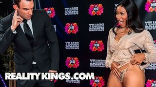 Real Sexy - Ebony influencer Jenna Foxx show off big tits