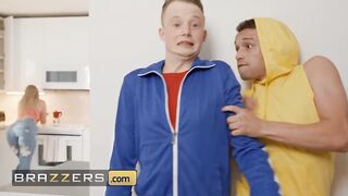 Sexy - Lucky Jimmy Falls In Lustery With Jennifer White & Ends Up Having A 3some With Her & His Stepsister Harley King
