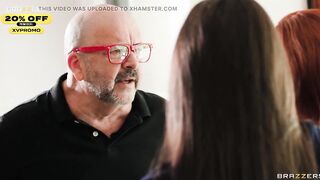 Wife And Stepdaughter Want Delivery Guy's Package.Sinatra Monroe, Elizabeth Skylar Hot