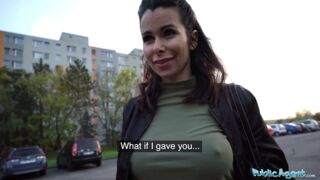 Public Sex – Stunning brunette with fantastic tits fucked