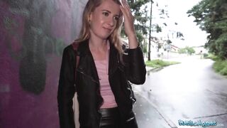 Public Sex Picked up this athletic blonde in the rain