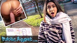 Public Sex Beautiful Brunette Biology Student Cums Over a Stranger Cock
