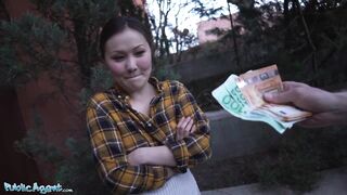 Public Sex – Asian Babe Luna Truelove Offers Her Cream Cakes for a Creampie