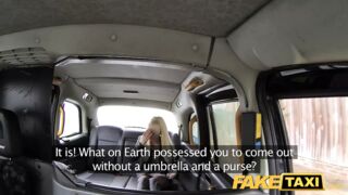 Hot Taxi naughty lady has sex for free ride