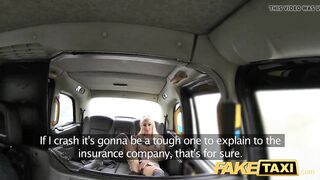 Hot Taxi naughty lady has sex for free ride