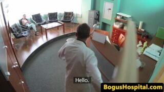 Amateur patient banged on doctors desk