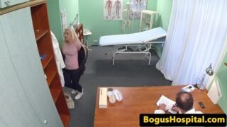 Euro amateur cumsprayed in mouth during exam