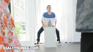 Hot Videos - Jenna Swhite Lets Jordi Have Anything He Wants After He Offers A Good Amount Of Cash