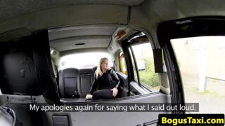 Deepthroating uk amateur facialized in a taxi