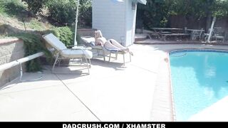 StepDaddy - Hot Stepdaughter Gets A Facial