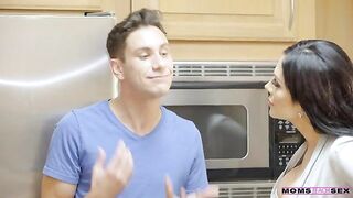 Sex Lessons From Mama - S6:E4