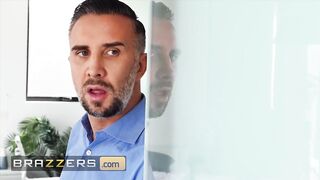 Petite Bella Rose Cant Resist The Huge Cock Of Keiran Lee