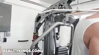 Naughty Blonde Hottie Joslyn Jane Teases JMac Before Taking A Pussy Workout - Hot Videos
