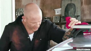 Servicing The Mechanic Reality Kings