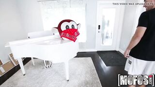 Hot.com - Sadie Pop - Don't Break Me