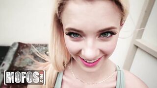 Tony Rubino Sees Riley Star Waiting For Her Nail Appointment
