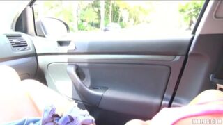 Hot - Amateur blond Mia Malkova gives her man a BJ