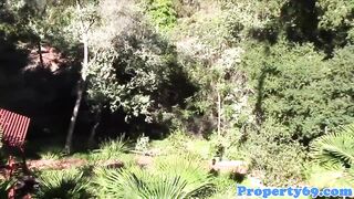 Petite realtor dick rides at house showing