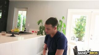 Hot - The Sex Doll BTS With Reyna DeLaCruz And Johnny Love