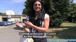 PublicSex Fucking in the woods with a long black haired women