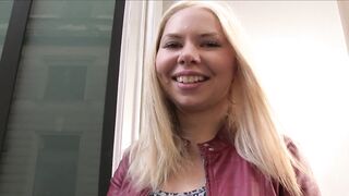 PublicSex Russian blonde loves strangers big cock