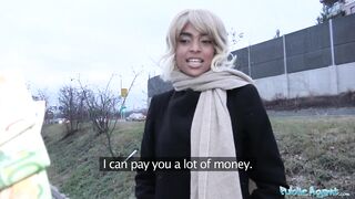 Public Sex Ebony with sexy body blonde hair and shaved pussy