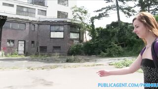 PublicSex Brunette having sex outdoors in the bushes